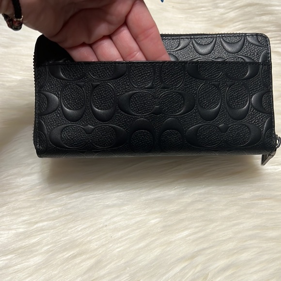 Sold 🟥 - Picture 3 of 16